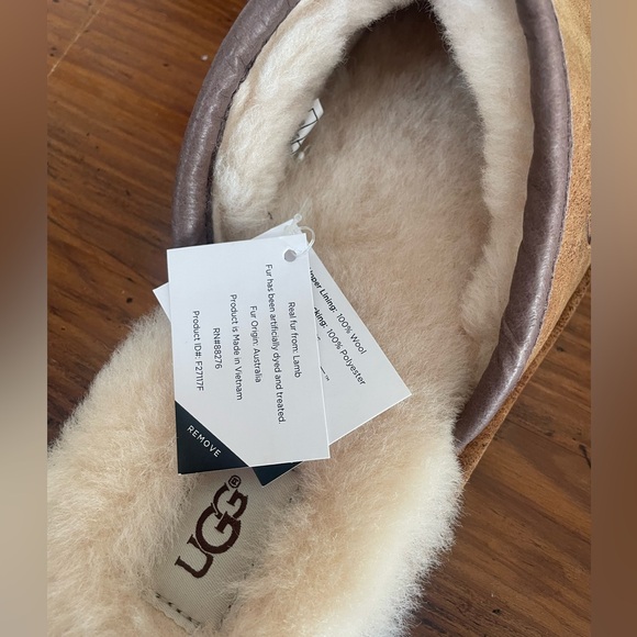 NWT Men’s Ugg Scuff Slippers - Picture 3 of 13